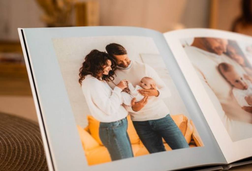 Célébrez vos Meilleurs Souvenirs avec un Livre Photo Personnalisé